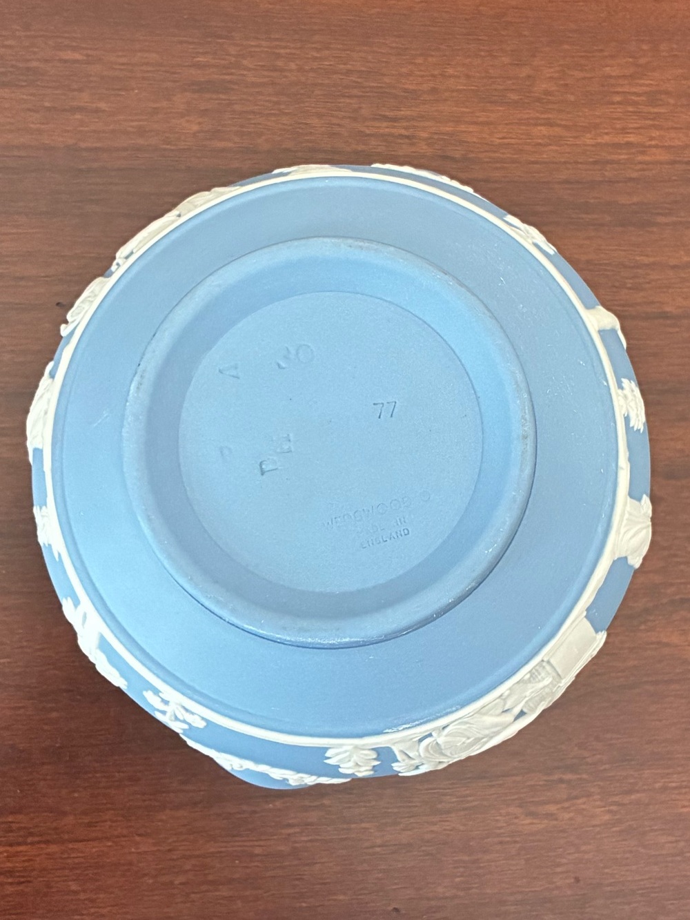 Vintage Wedgwood Blue Jasperware Covered Sugar Bowl with Matching Saucer - Picture 10 of 15